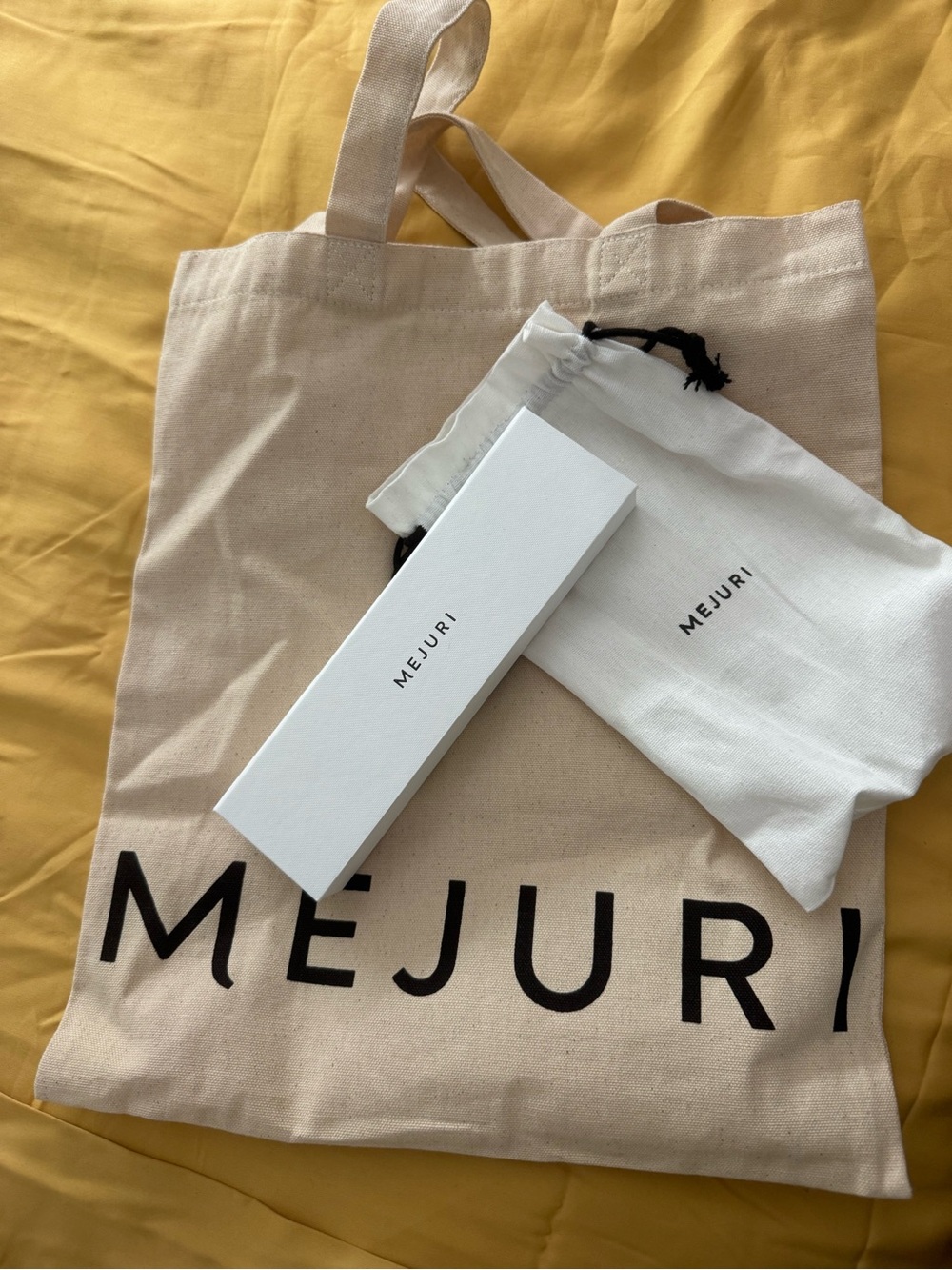 Mejuri Pearl Necklace with Canvas Tote with Box and Pouch - Picture 6 of 8